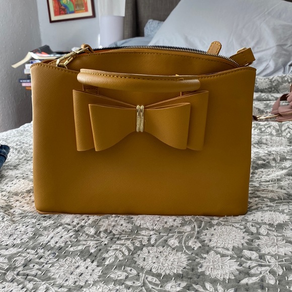 Betsy Johnson shoulder bag in yellow, GUC - Picture 1 of 10